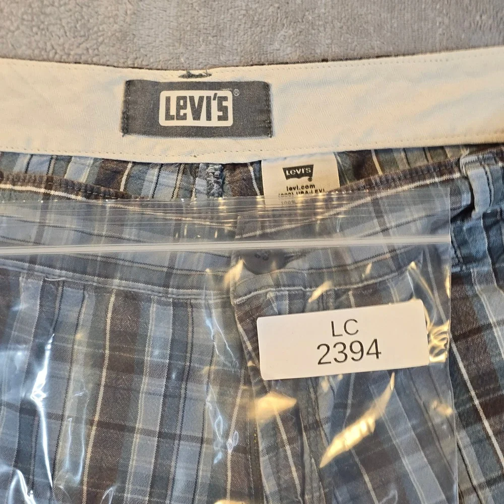 Levis these levi