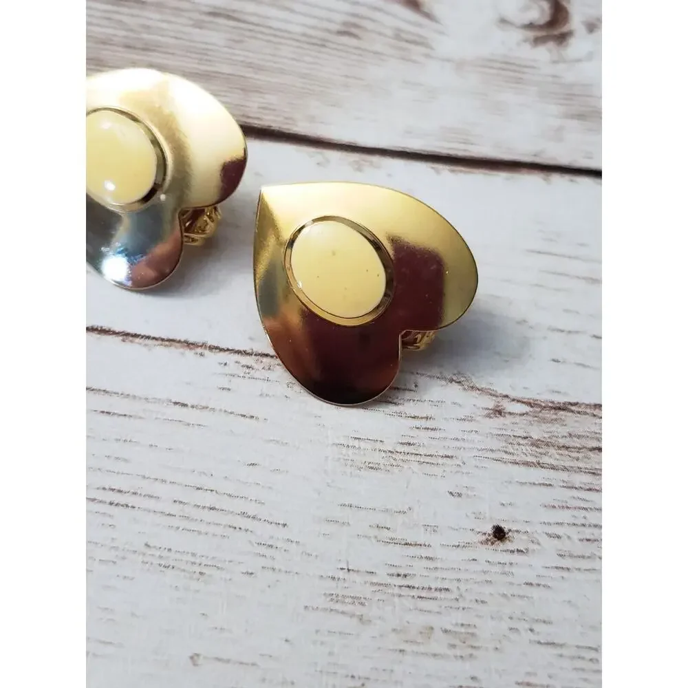 Vintage clip earrings