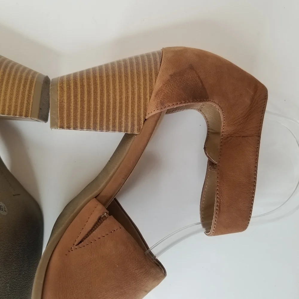 Giani Bernini effortlessly wearable