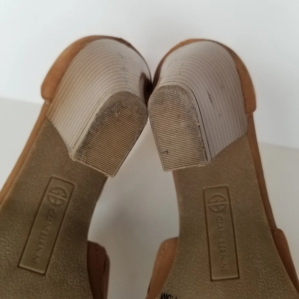 Giani Bernini effortlessly wearable