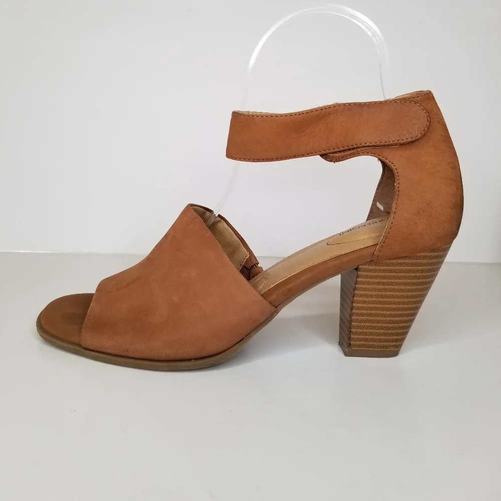 Giani Bernini effortlessly wearable