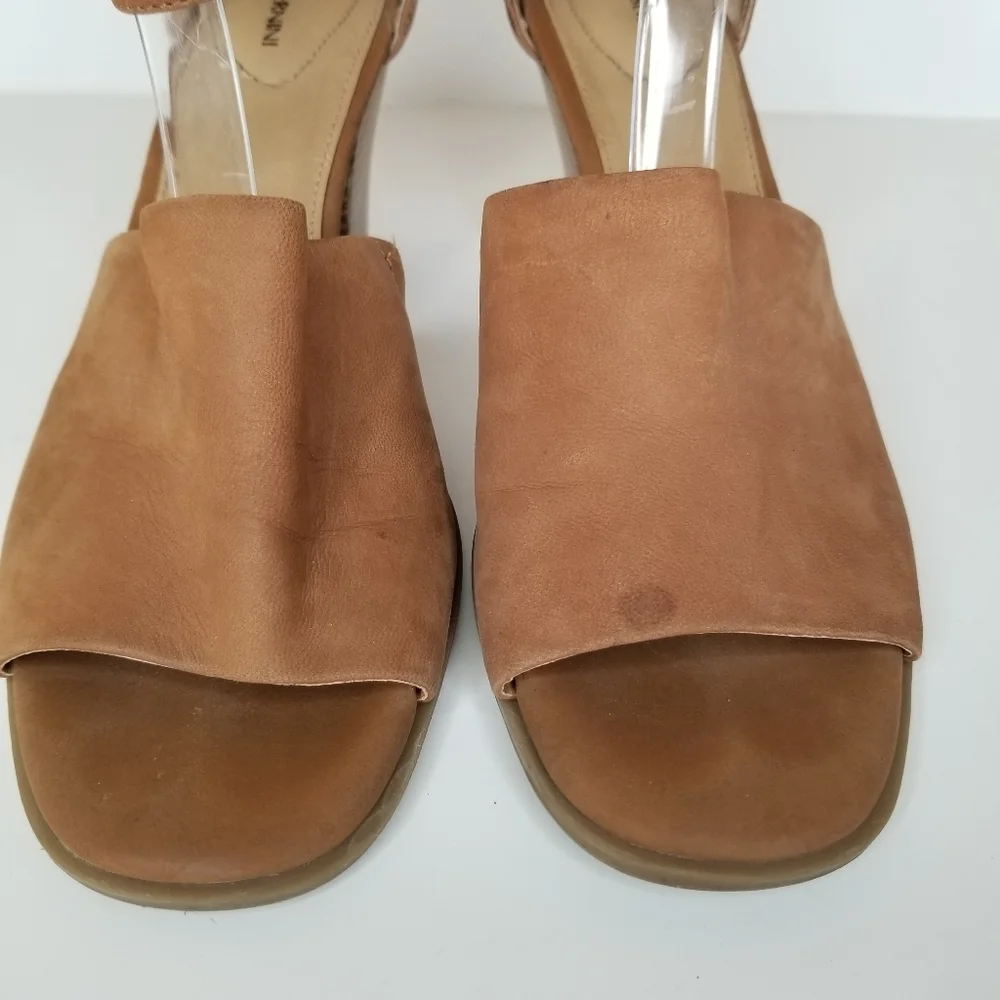 Giani Bernini effortlessly wearable