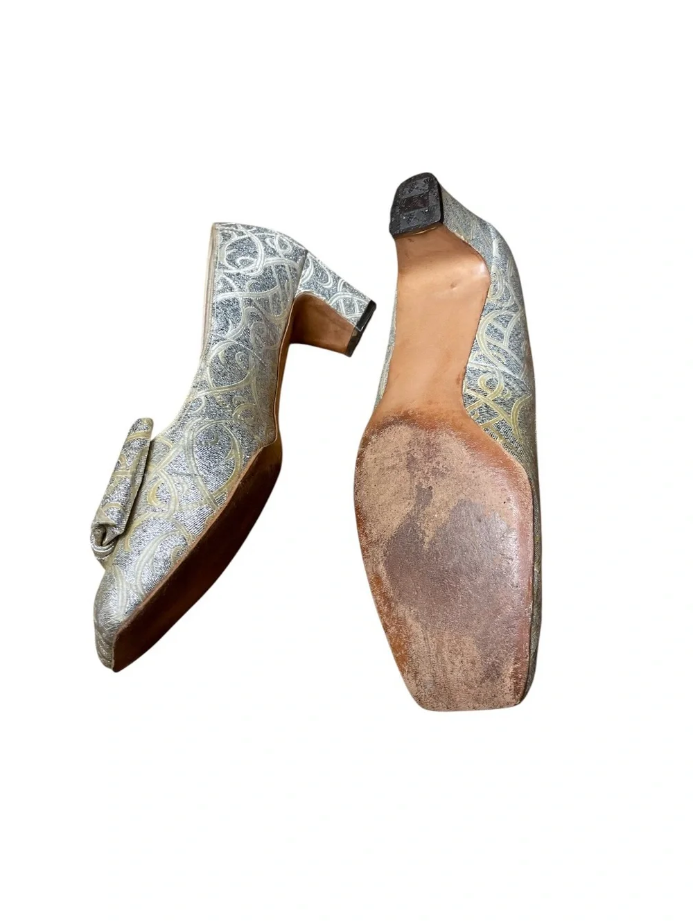 Elegant Metallic Bow Low-Heel Pumps - Women