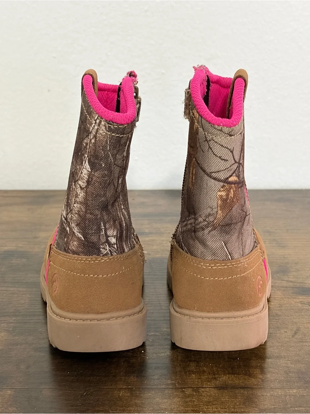 Magellan Outdoors sturdy brown