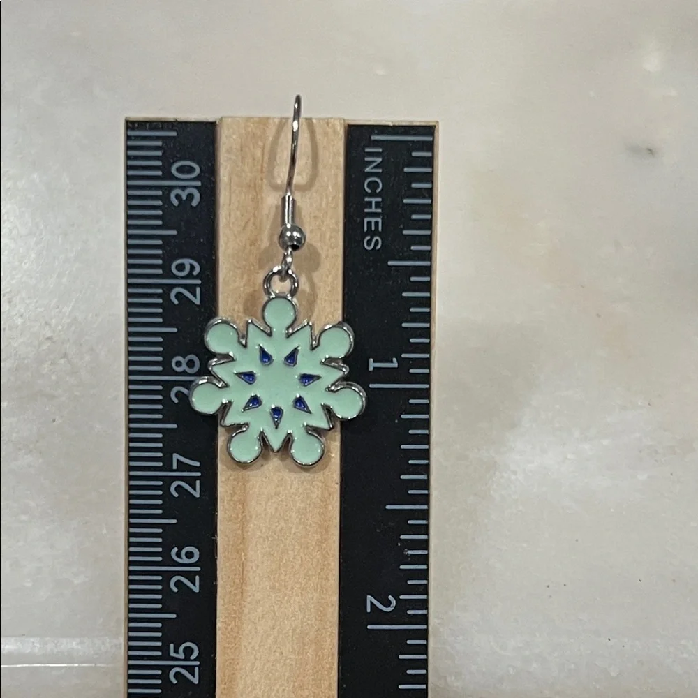 N/A charm have featuring