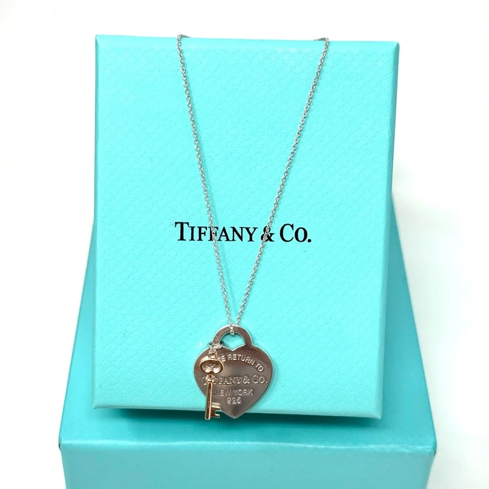 Authentic Tiffany & co. Return To Heart Tag / Key Necklace.