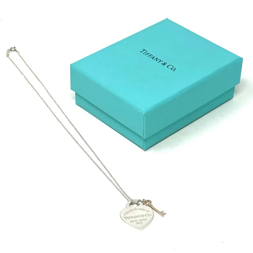 Authentic Tiffany & co. Return To Heart Tag / Key Necklace.