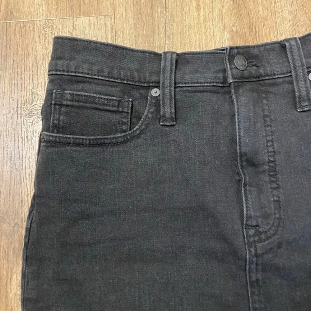Madewell Stretch Denim Straight Mini‎ Skirt in Lunar Wash: Step-Hem Edition