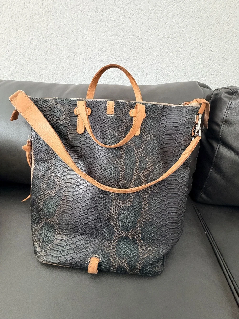 Consuela snake embossed