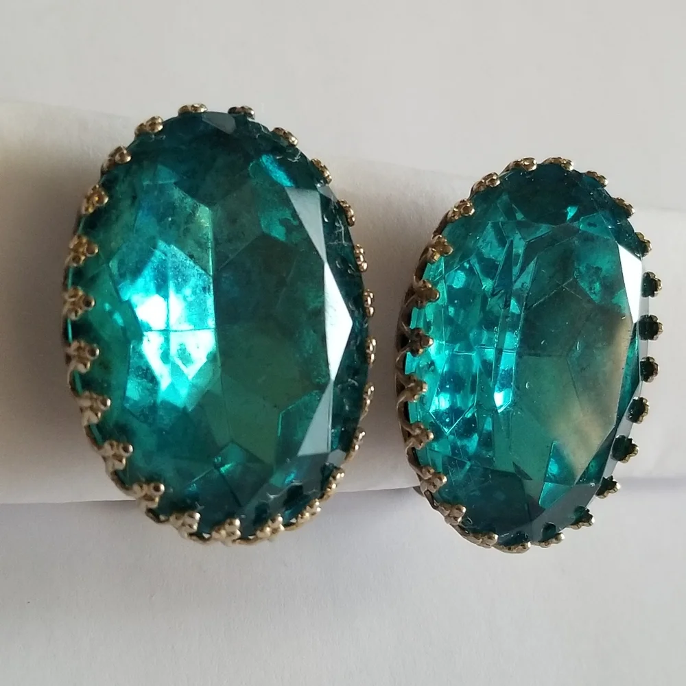 Vintage huge Coro clip earrings big aqua blue glass gems facted oval glam jewel