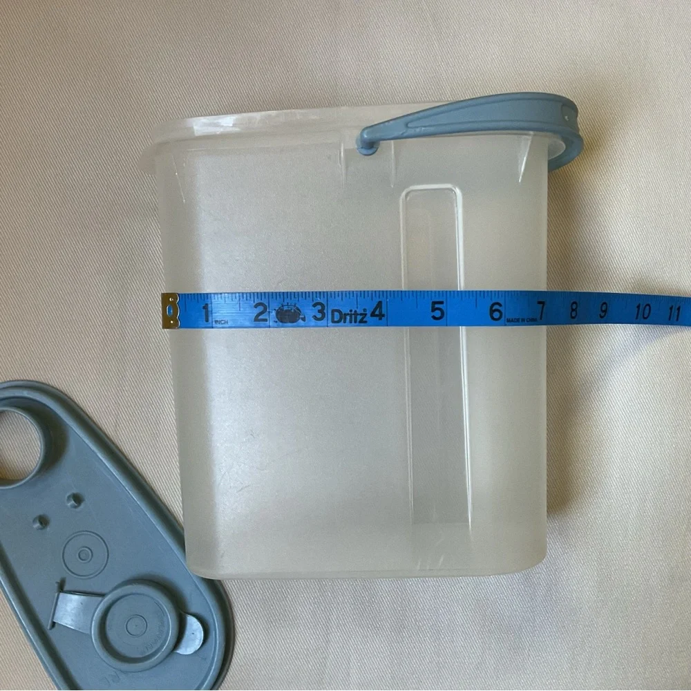 Tupperware vintage 587