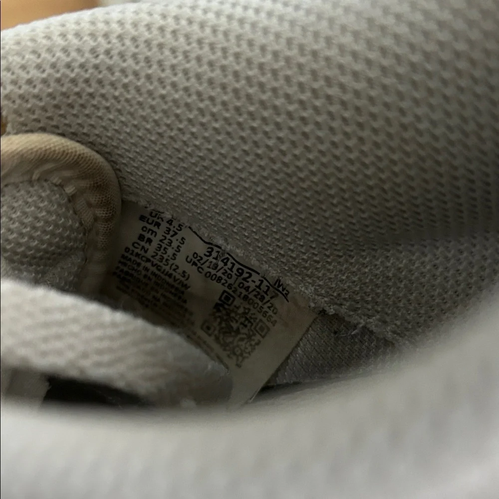 Nike stylish off