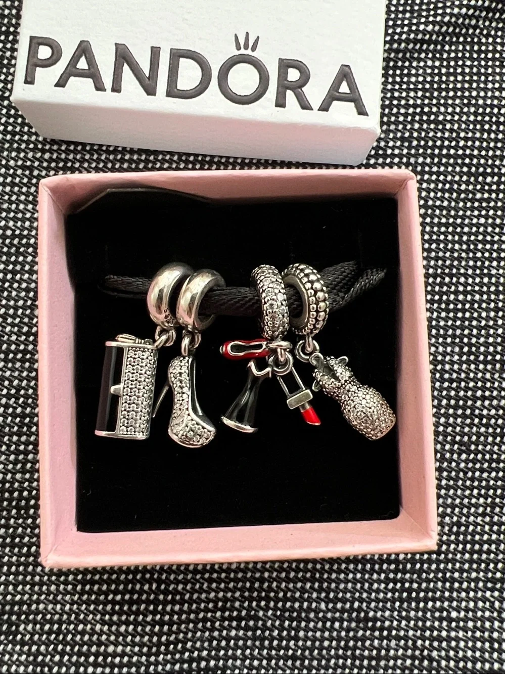 Pandora like new