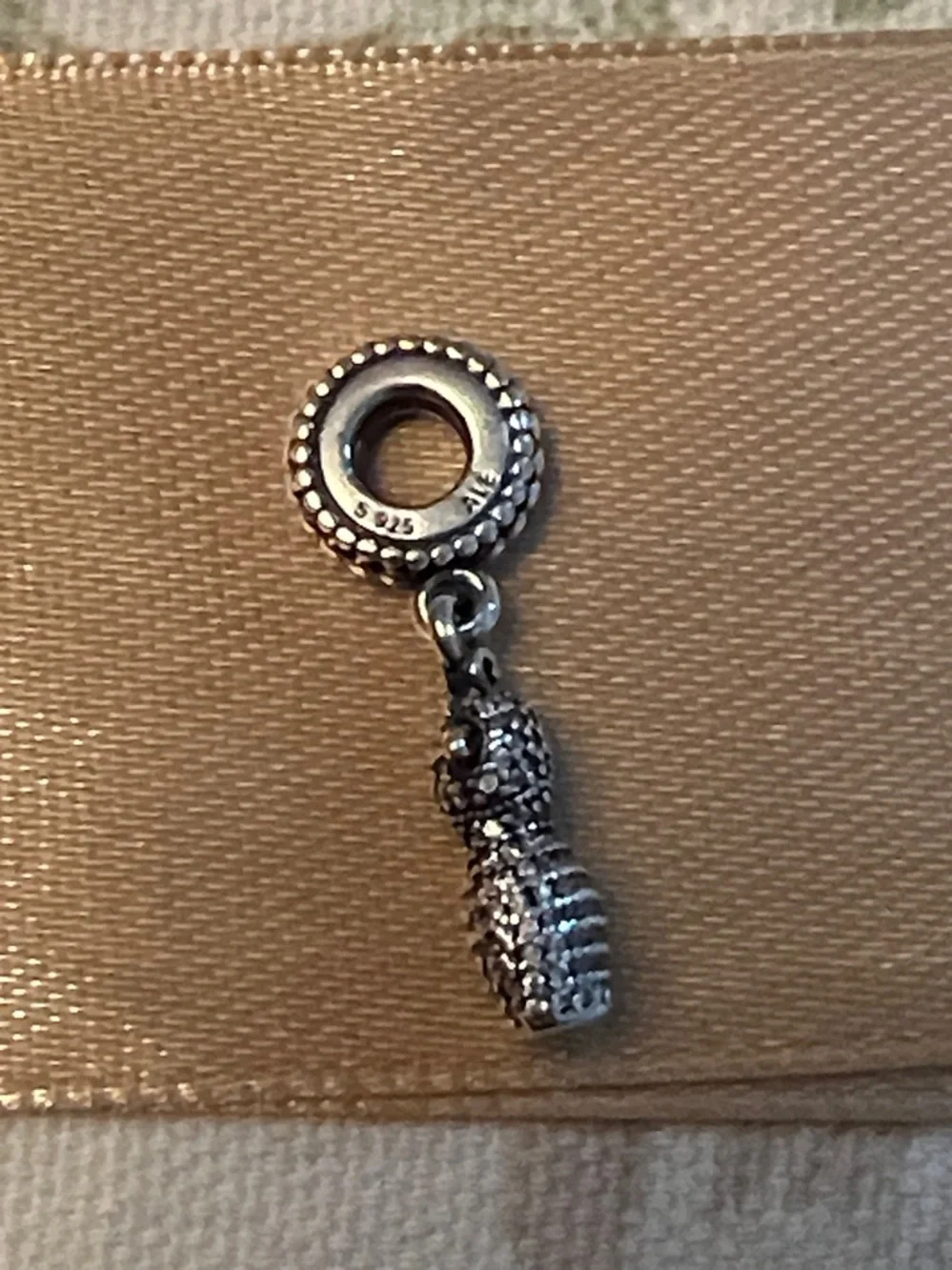 Pandora like new