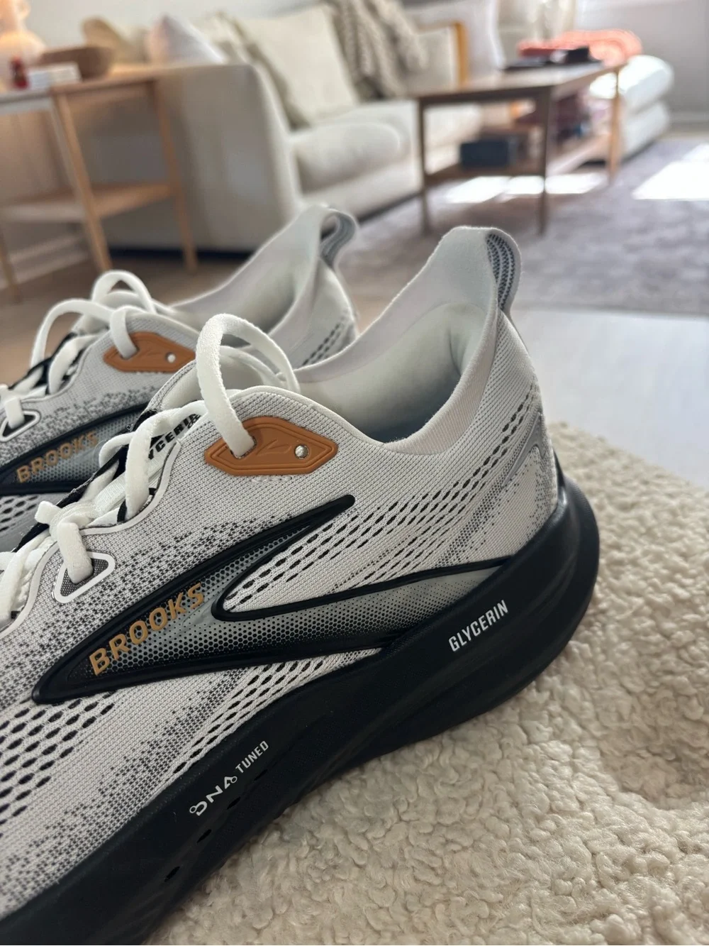 Brooks size loose worn