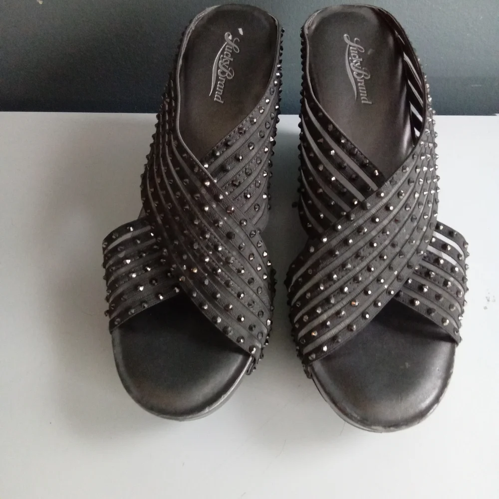 Lucky Brand Women Gray Wedge‎ Sandals Embellished Studded Platform Mules Size 7