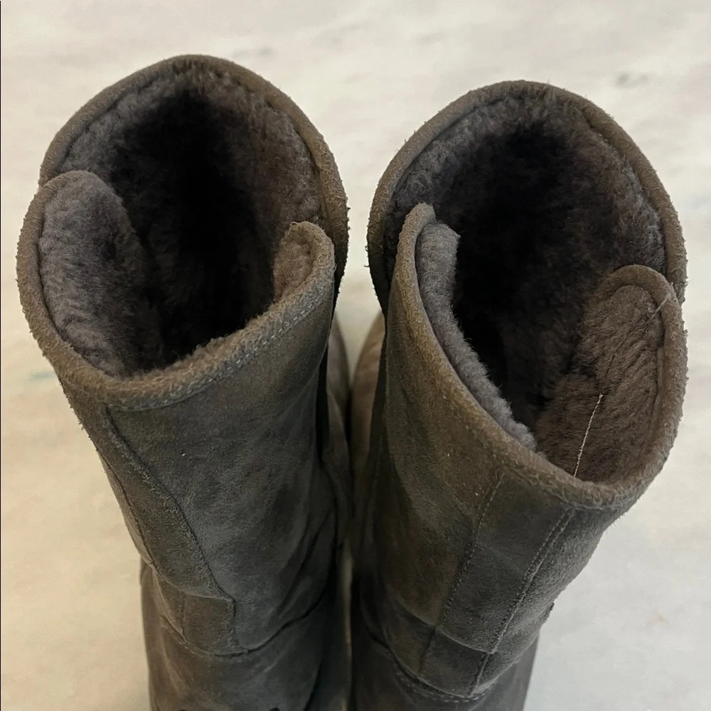 UGG amie slim