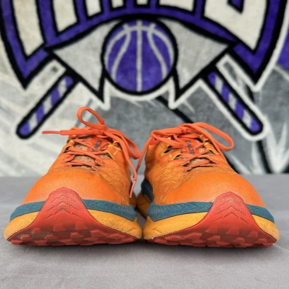 Hoka One One sneakers orange