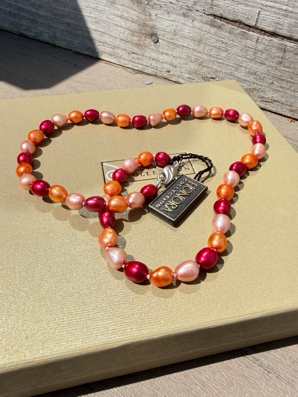 Honora item plated been