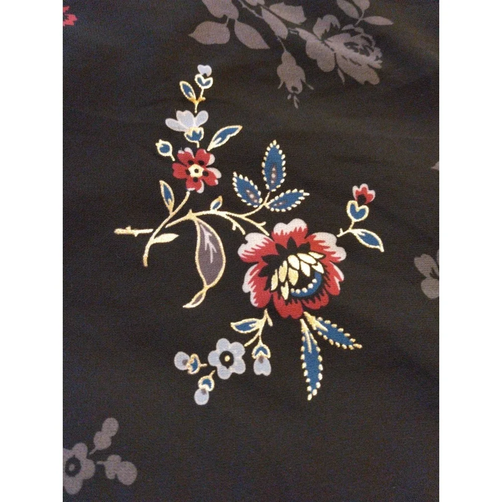 Torrid  Floral Chiffon Maxi Skirt Size 3 Gold Accents Elegant Statement Flowy
