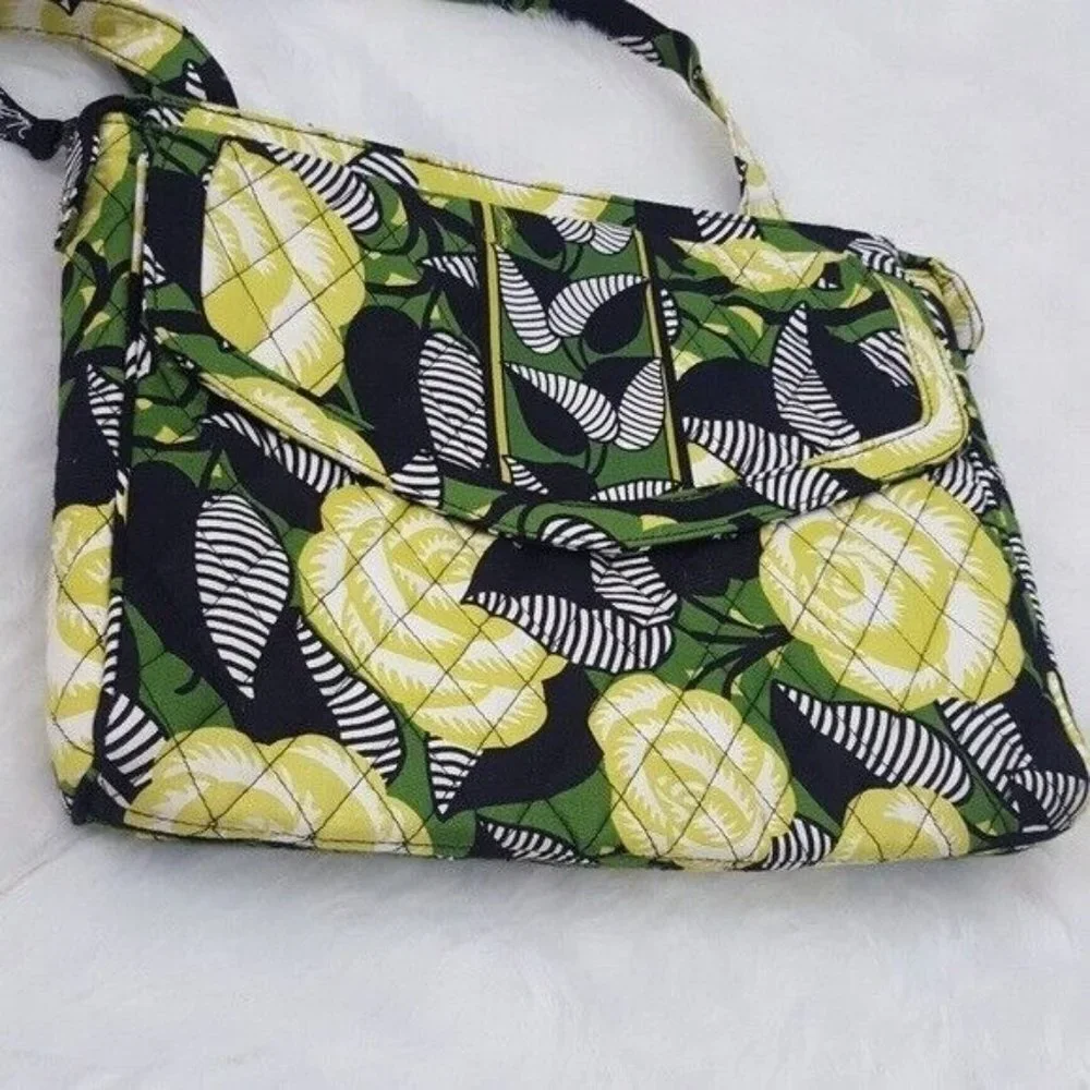 Vera Bradley excellent pre