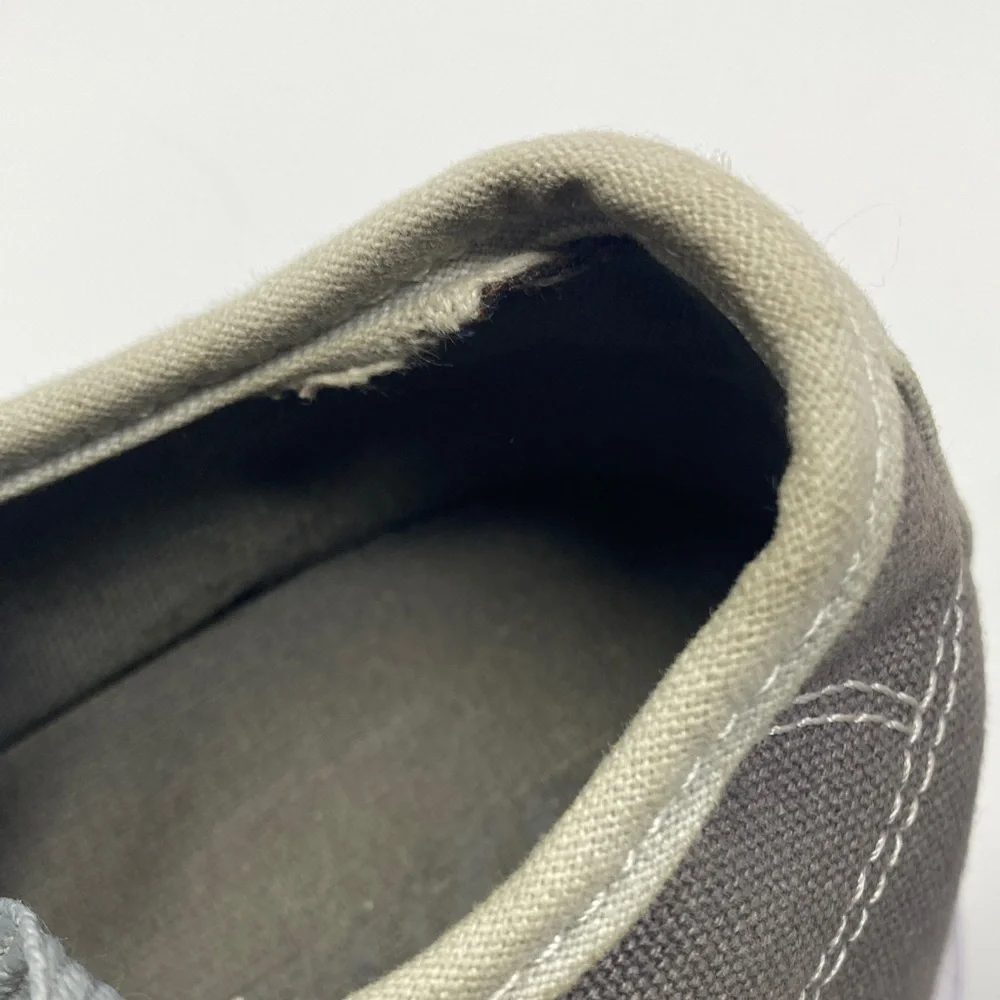 Heelys gray canvas