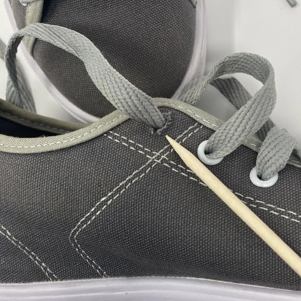 Heelys gray canvas