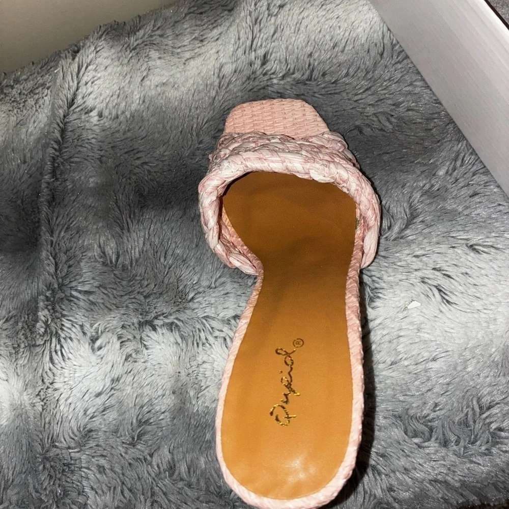 💰Qupid NEW 7.5 Pink Raffia Braided Heels Pumps Sandals Mean Girls Preppy
