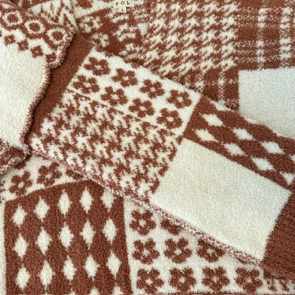 POL Oversized Patchwork Sweater Fuzzy V-Neck Geometric Floral Rust Large