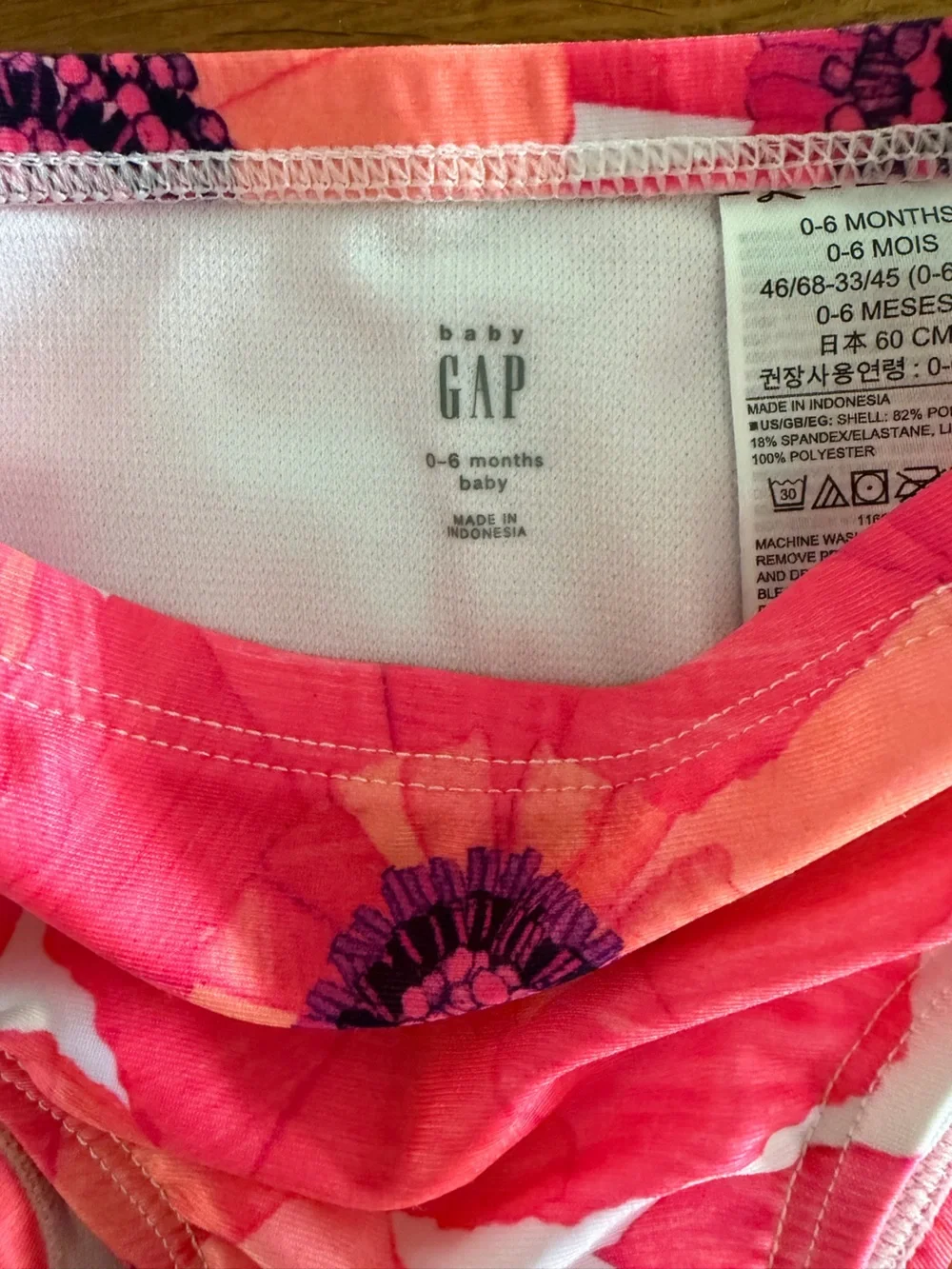 GAP vibrant hot