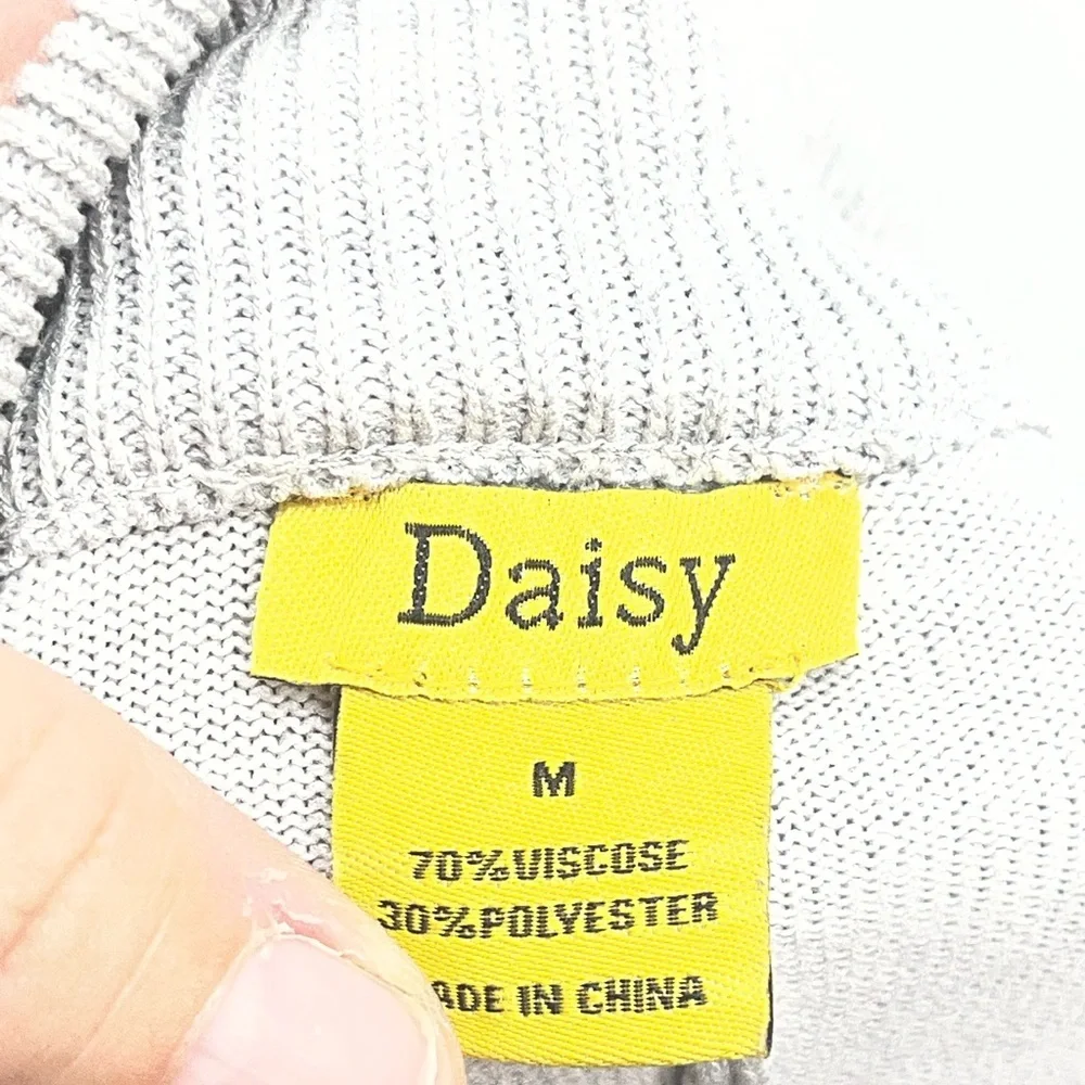 Daisy silhouette hem