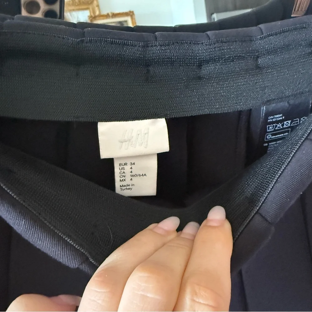 H&M pleated mini