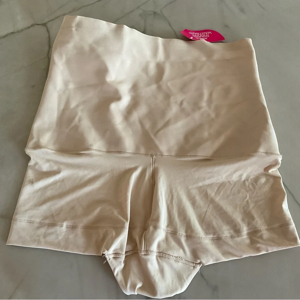 Maidenform smoothtec no