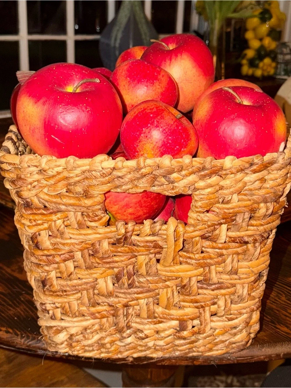 N/A woven basket