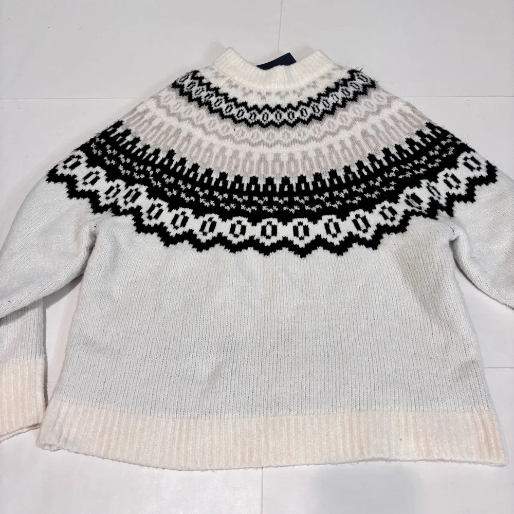 Universal Thread chic turtleneck
