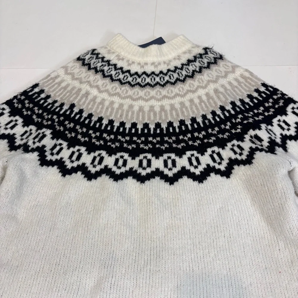 Universal Thread chic turtleneck