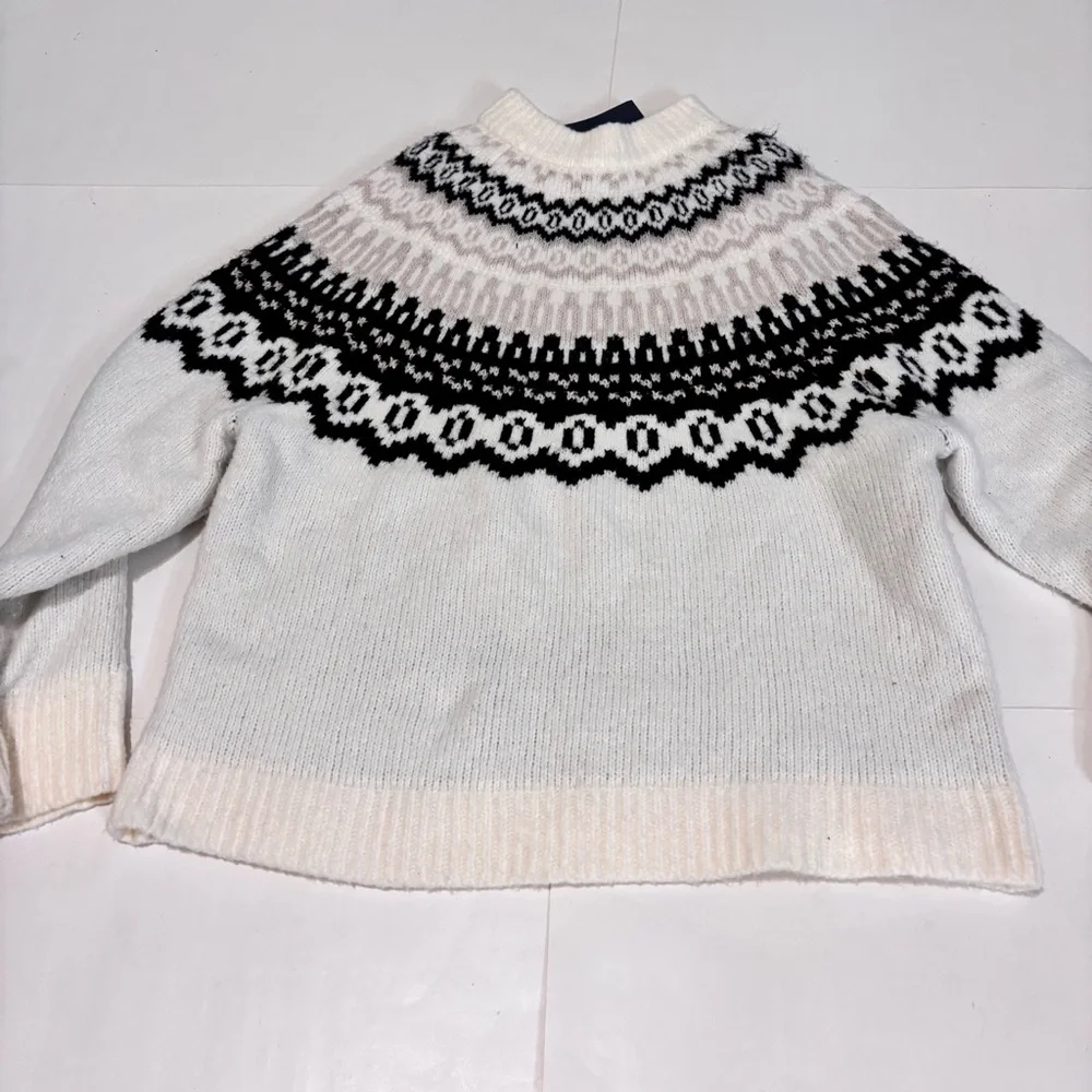 Universal Thread chic turtleneck