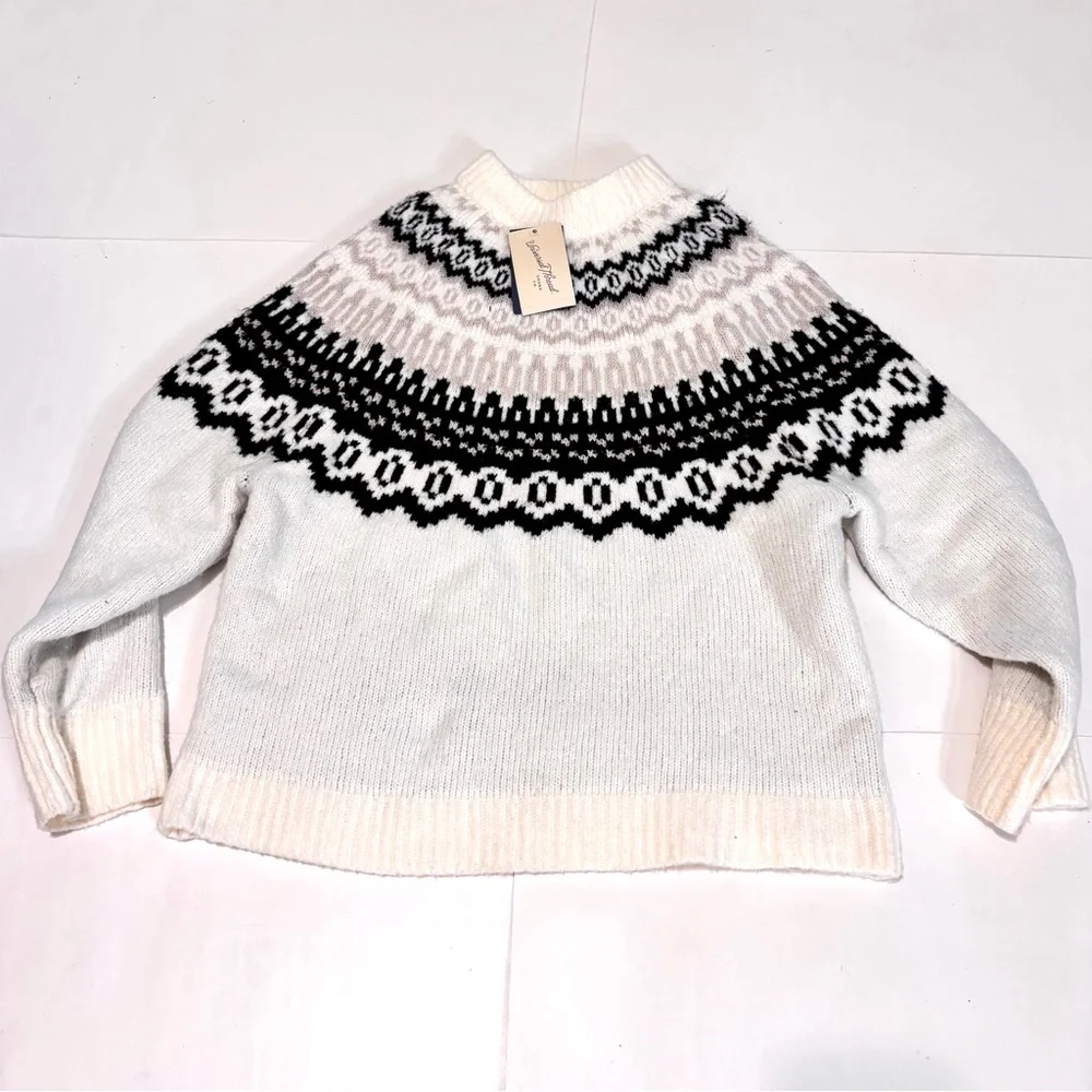Universal Thread chic turtleneck