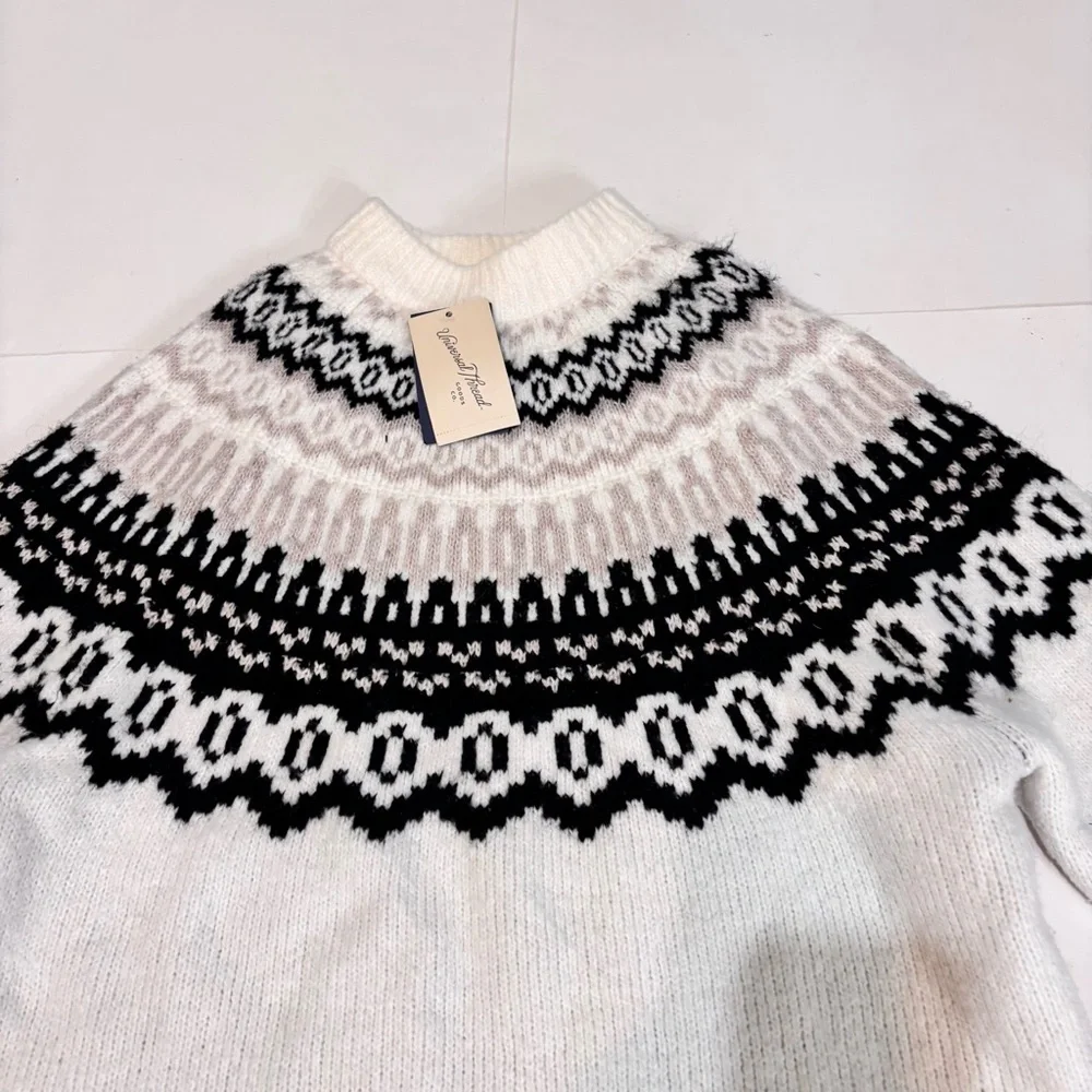 Universal Thread chic turtleneck