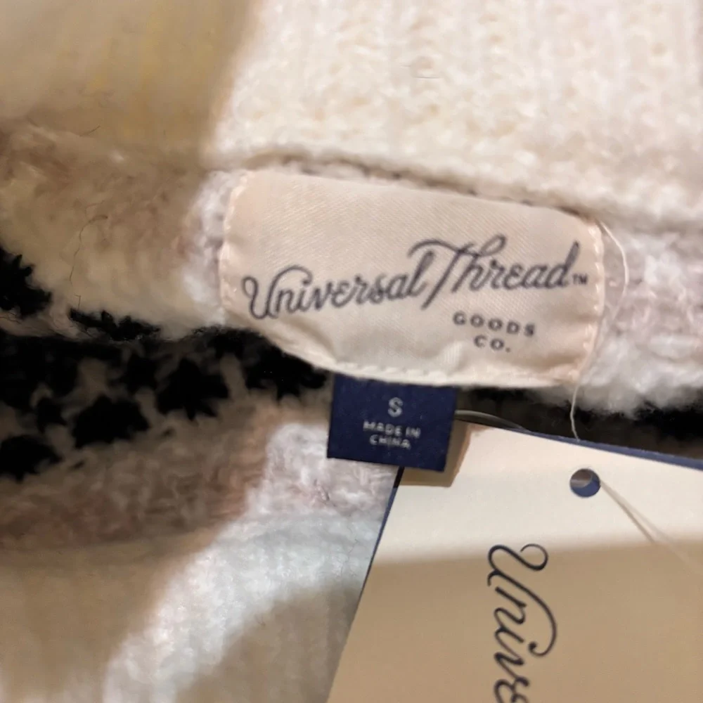 Universal Thread chic turtleneck