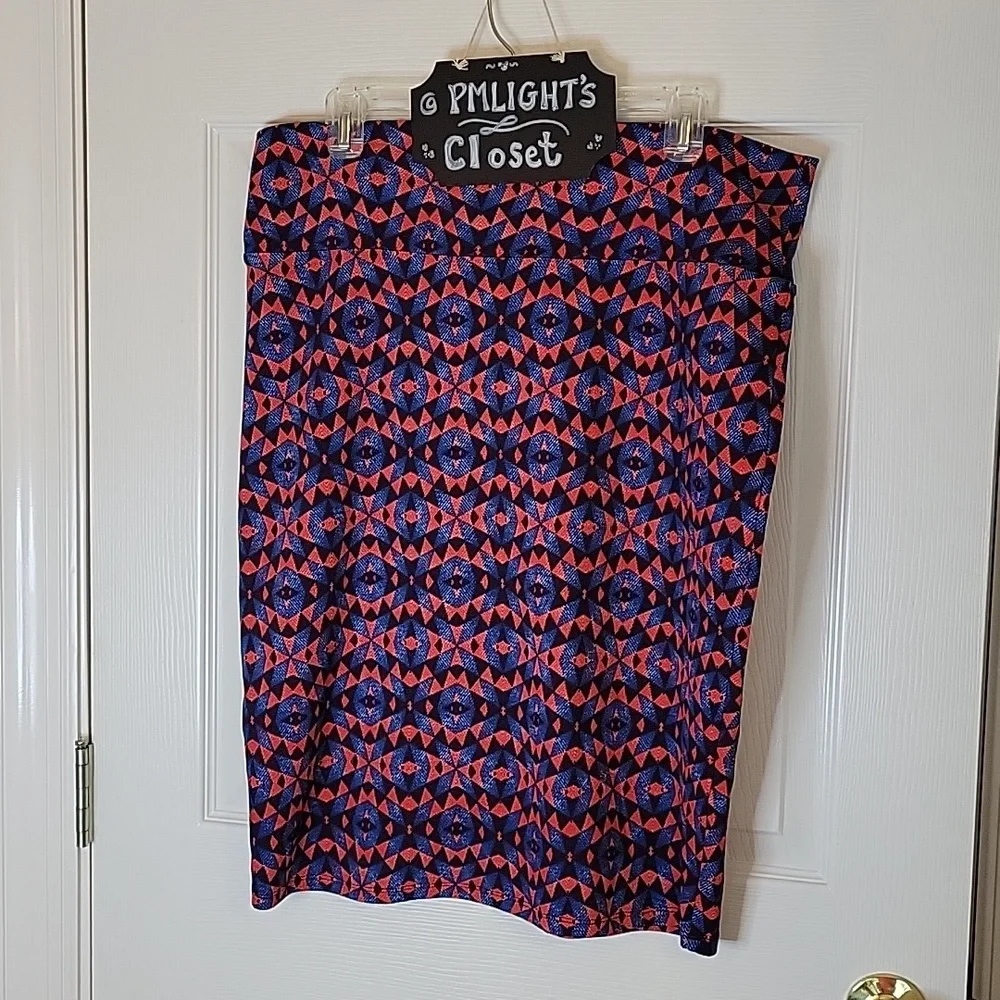 LuLaRoe Cassie Skirt XL Red Blue Black Triangle