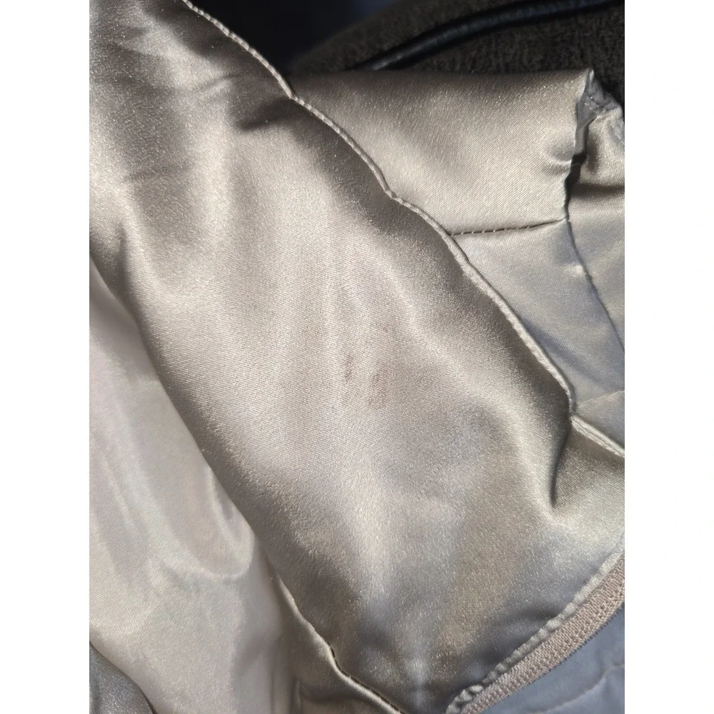 Liz‎ Claiborne Womans Puffer Vest Medium Grey Zip Side Pockets Quilted