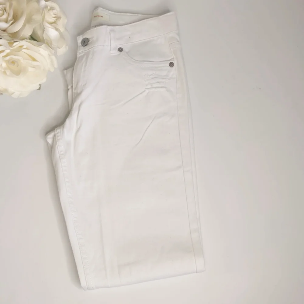 Levis 27inches 16
