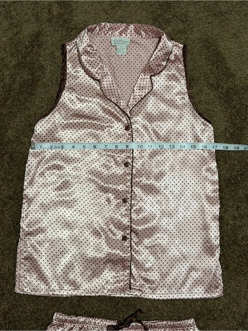 Kathryn sleeveless button