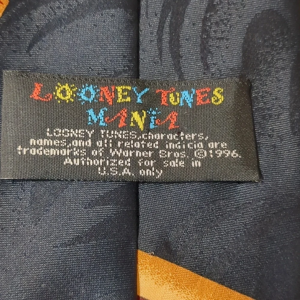 Vintage 1996 Looney Tunes Mania Long Bugs, Taz And Coyote Polyester Tie