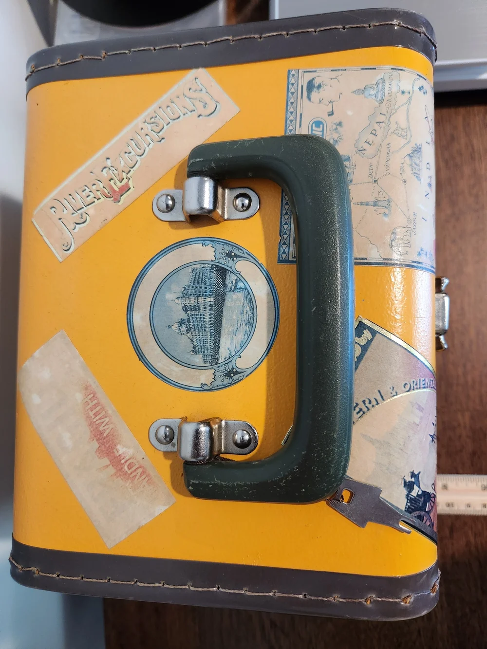 N/A compact vintage