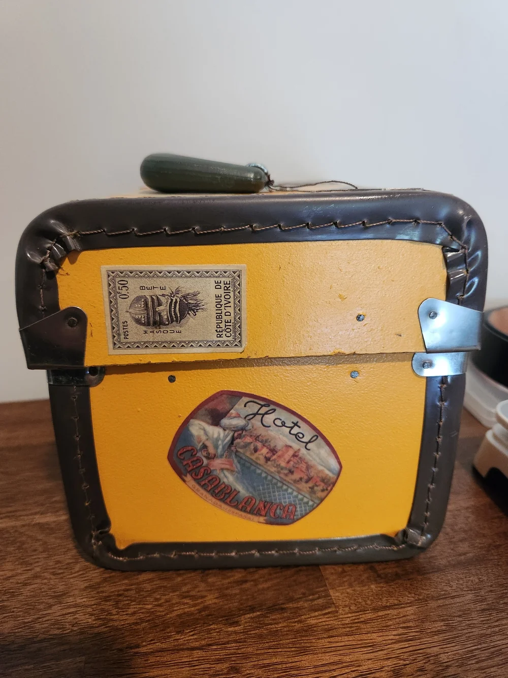 N/A compact vintage