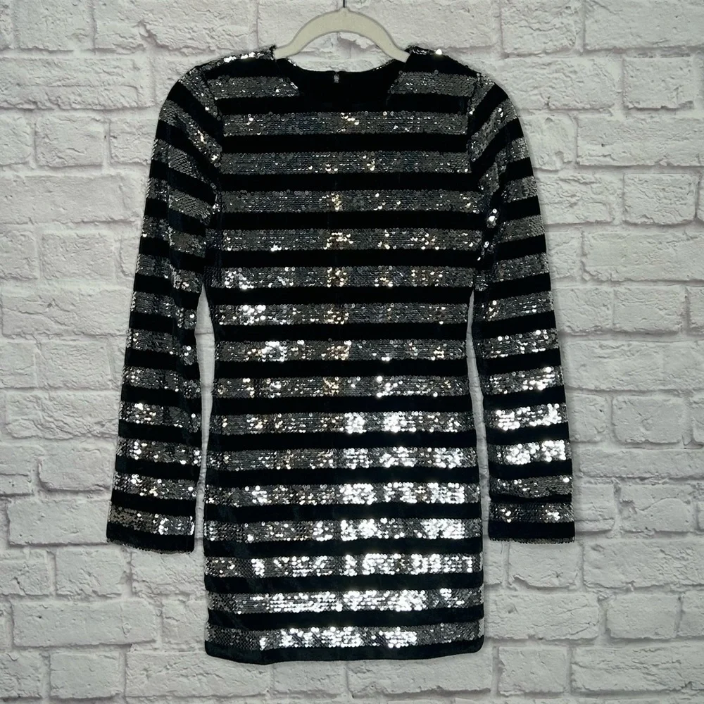 RtA silver sequin