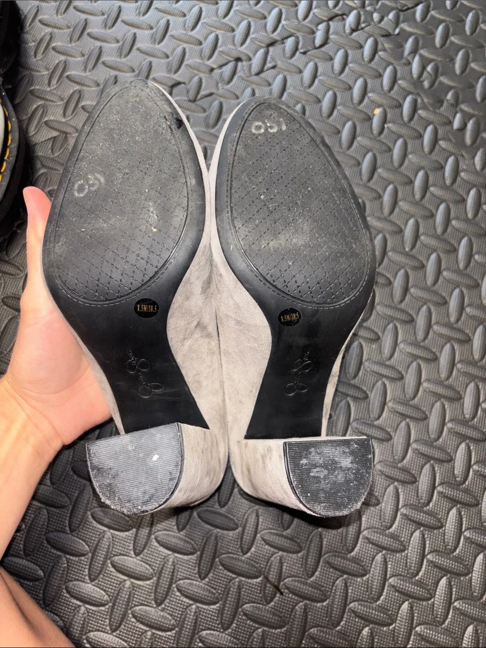 Jessica Simpson elegant suede