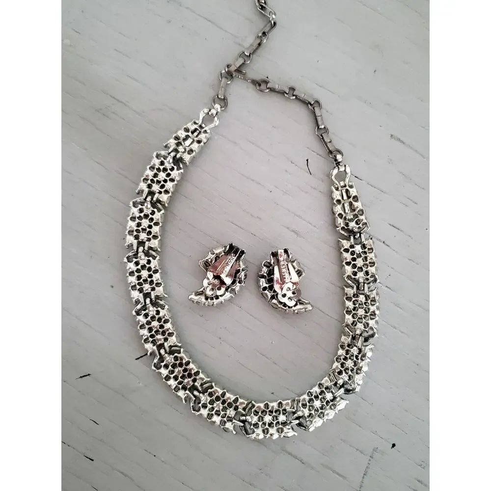 Lisner Jewelry please see
